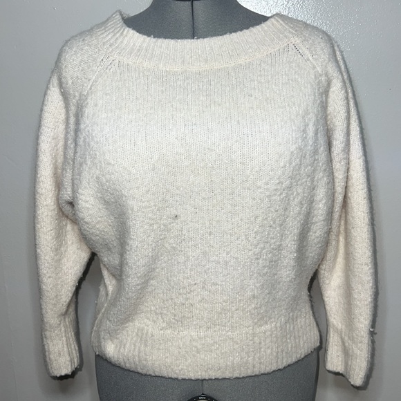 Victoria Secret Cream Knit Sweater Women’s Size Small Warm Wide Crew Neck - Picture 1 of 7